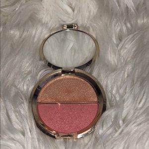 BECCA Champagne Splits Champagne Pop/ Flowerchild